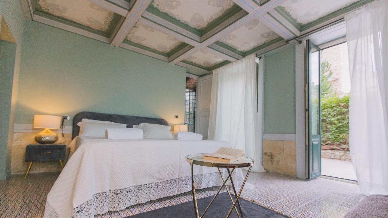 Villa Torre Pirandello 6, Emma *